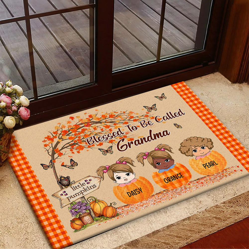 Personalized Welcome To Grandma's Little Pumpkins Fall Doormat, Dog Lover Gift CHI-YEN